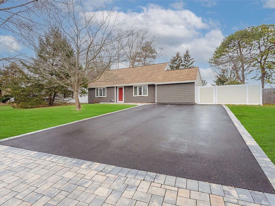16 Woodbrook Drive, Ridge, NY 11961 Zillow