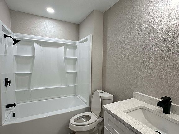 5th image of 2502 Summer Place Dr