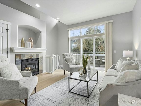 3rd image of 1471 Huckleberry Circle #1471