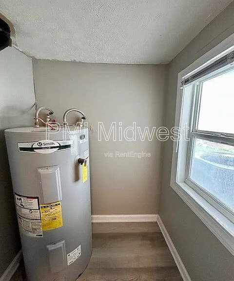 1408 Holland St #B — Photo 17
