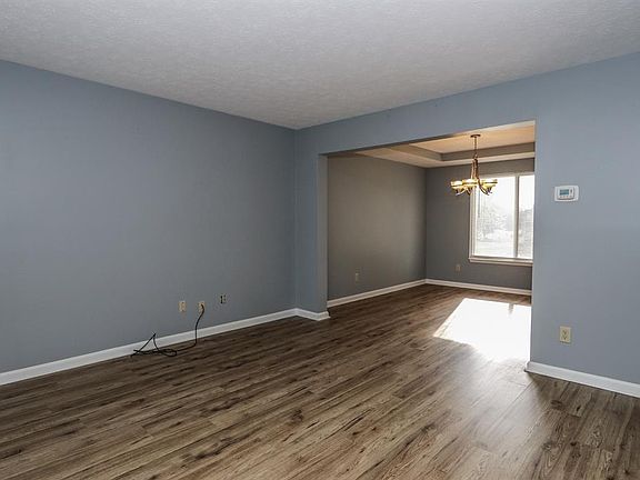 2nd image of 1240 Tivoli Ct
