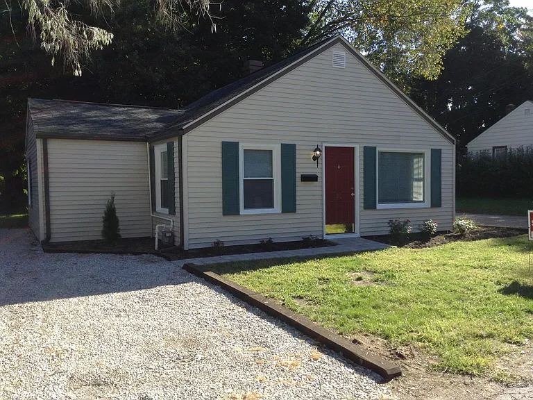 31 Paige Pl — Photo 5