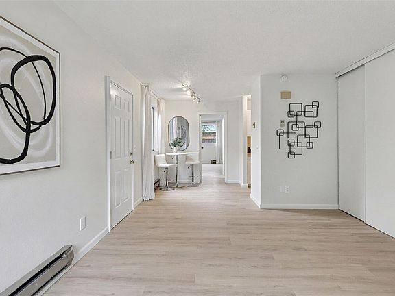 5th image of 421 Wells Avenue S