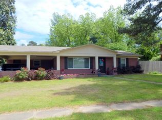 1510 N Jackson St, Magnolia, AR 71753