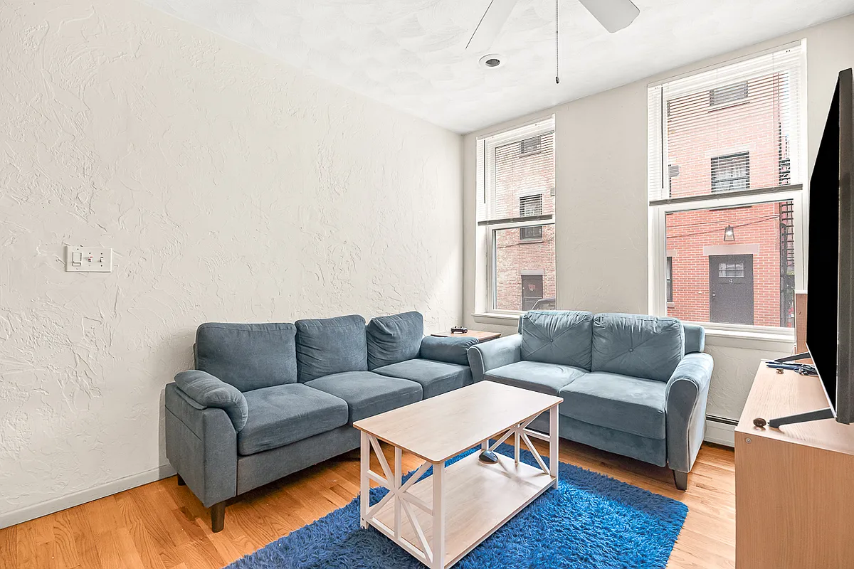 Building Photo - 178 Salem St #6