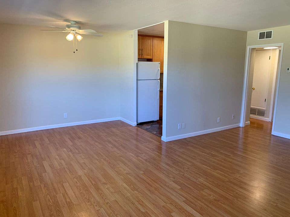 1st image of 1114 Village Dr APT 10