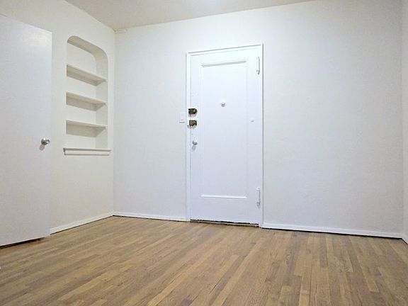 4th image of 780 Greenwich St APT 6C