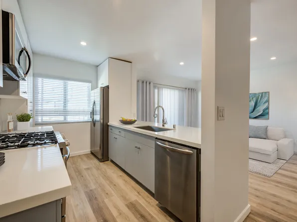 Harper on Hayworth, 1122 N Hayworth Ave #10-W, Los Angeles, CA 90046