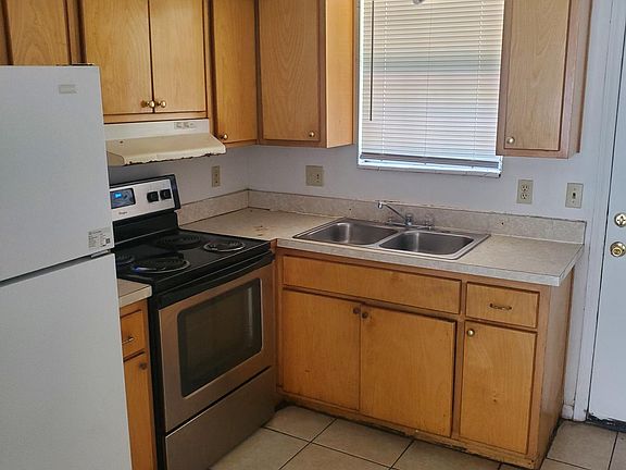 2nd image of 1542 Patrick Ave