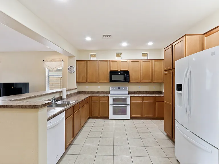 2377 E San Gabriel Trl — Photo 7