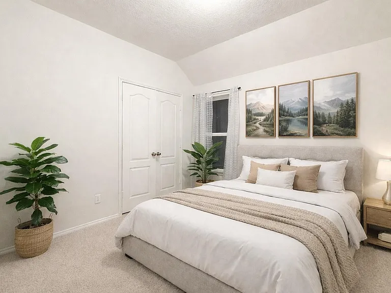 15515 Islandview Ln — Photo 7