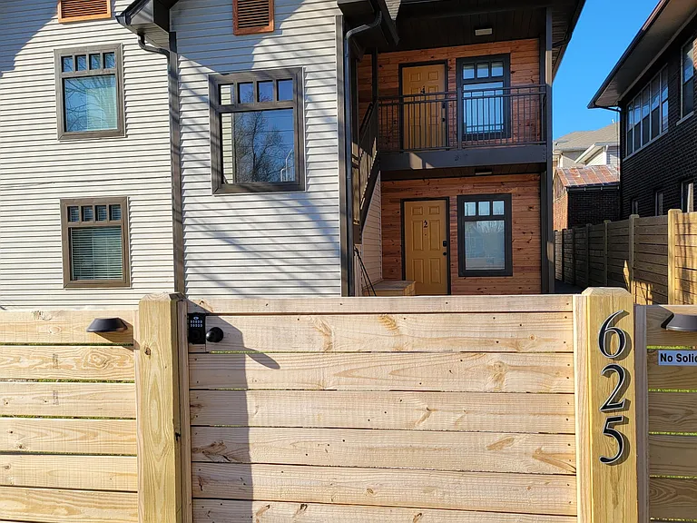 625 Morgan St #4 — Photo 1
