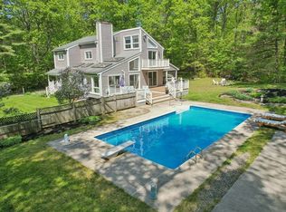24 Fowler St, Upton, MA 01568