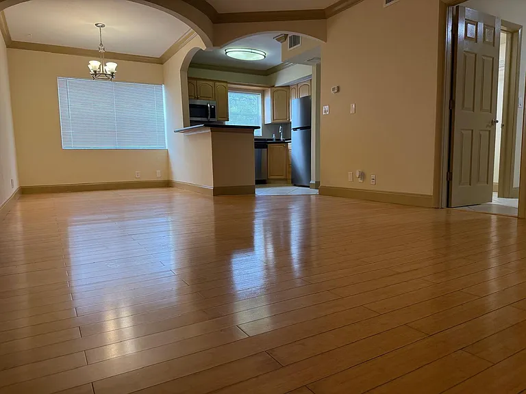 744 NE 14th Ave #12 — Photo 11