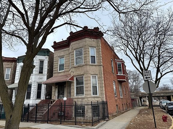 2nd image of 3900 W Fillmore St