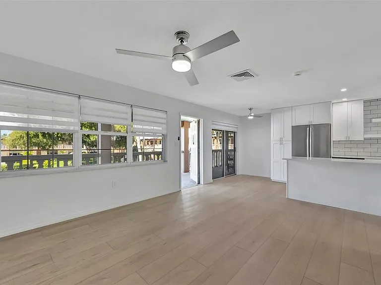 650 Pinellas Point Dr S #216 — Photo 3