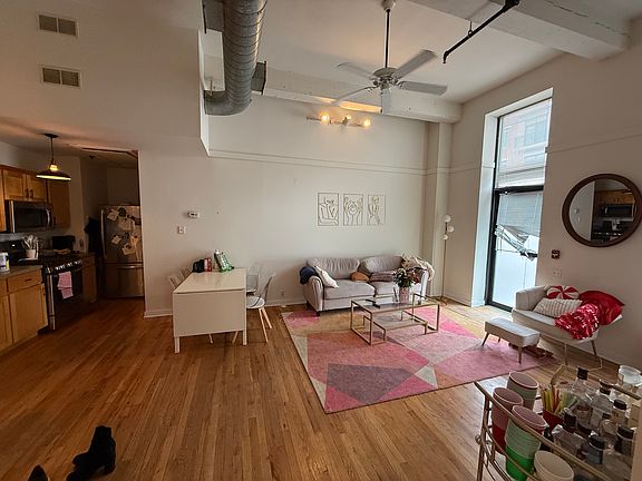 3rd image of 1012 Jefferson St #105A