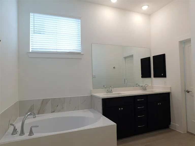 10130 Agave Point Ln — Photo 32