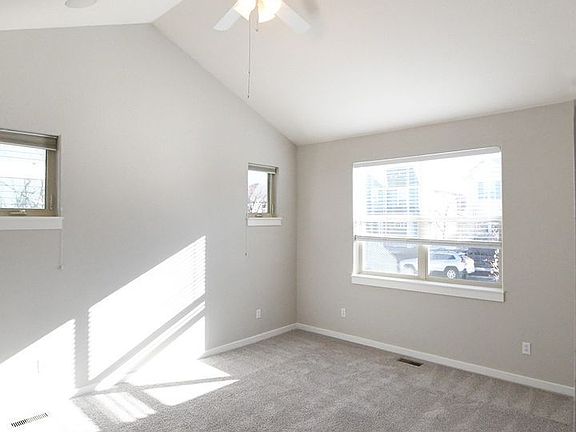 5th image of 2657 Ulster St