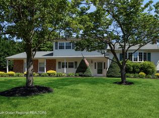 110 Shelbern Dr, Lincroft, NJ 07738