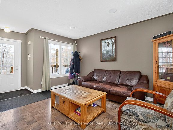 4th image of 798 Midland Point Rd