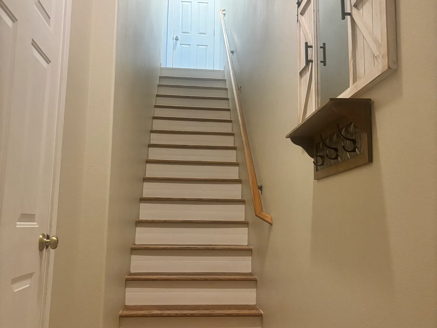 3 bed, 2.5 bath, 1280 sqft, $2,200 — Photo 3