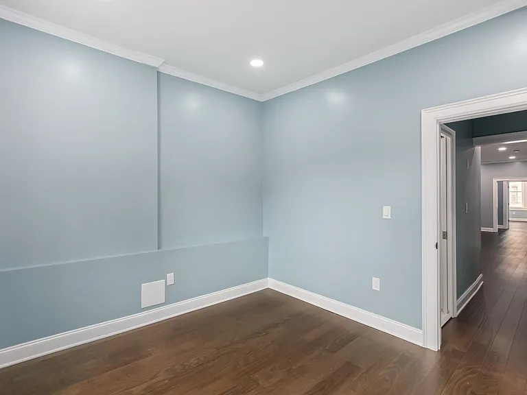 380 Baldwin Ave #2R — Photo 12