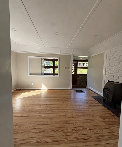 9 Sybil Ave — Photo 15