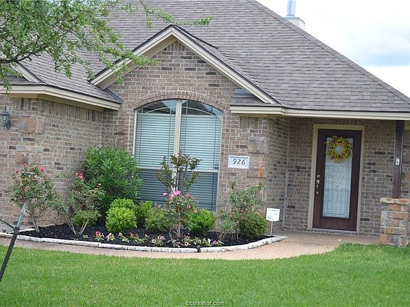 2nd image of 926 Crystal Dove Ave