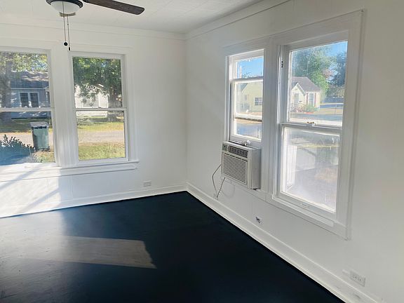 2nd image of 507 College St