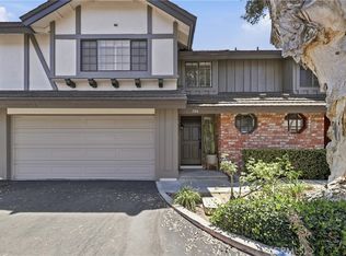 306 Campbell Ln, Costa Mesa, CA 92627