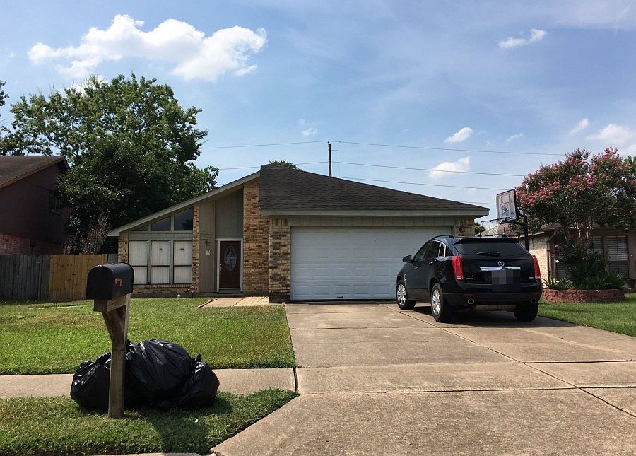 1st image of 15203 Loma Paseo Dr