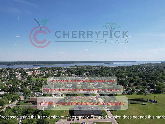 4th image of 2530 Avenue A #3