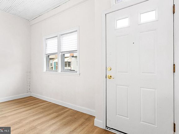 3rd image of 2042 S Cecil St