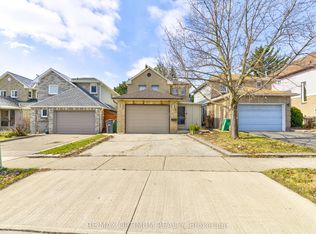 5 Roehampton Cres, Brampton, ON L6Y2R3