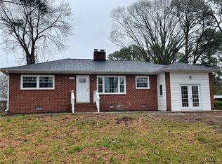 2800 Emblem Dr, North Chesterfield, VA 23234