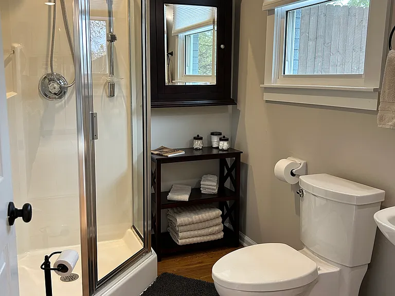 202 Edgewater Dr — Photo 21
