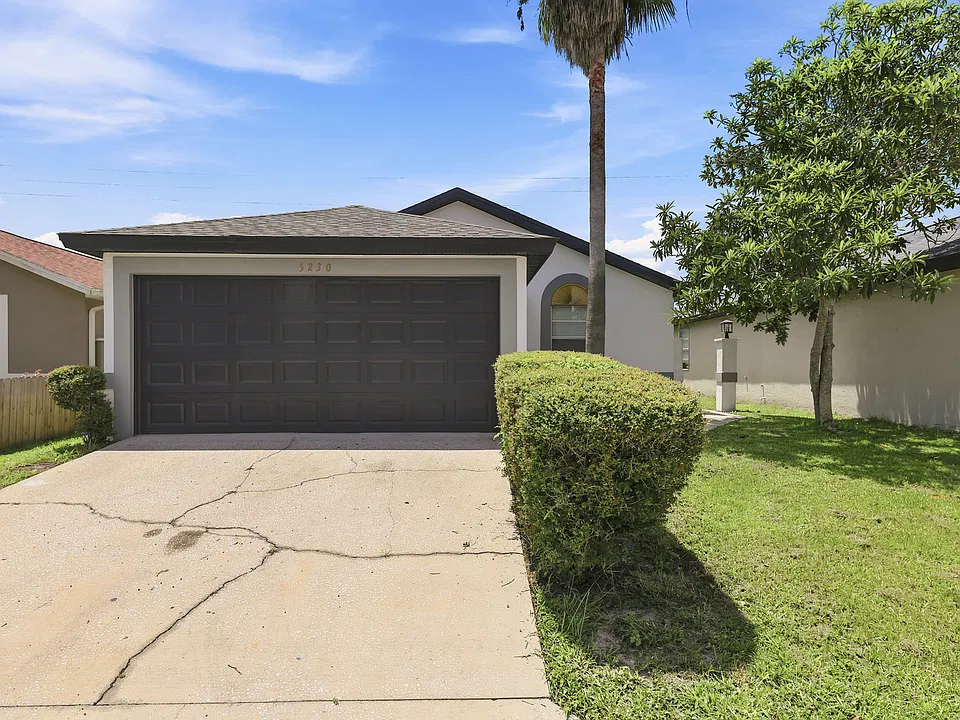 5230 Florida Holly Dr