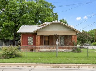 1216 3rd St, Brownwood, TX 76801