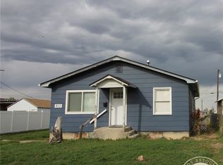 813 2nd St W, Hardin, MT 59034