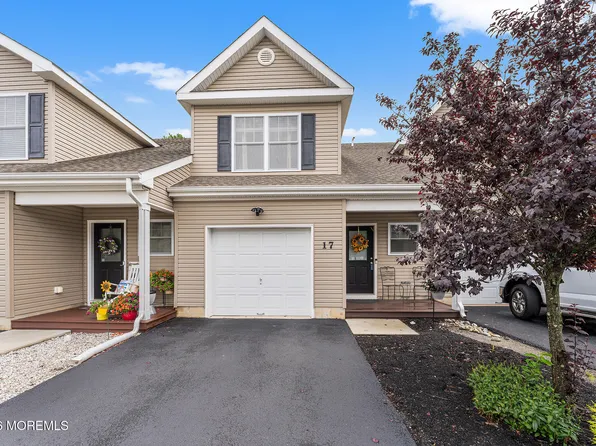 17 Wiley Way, Toms River, NJ 08757
