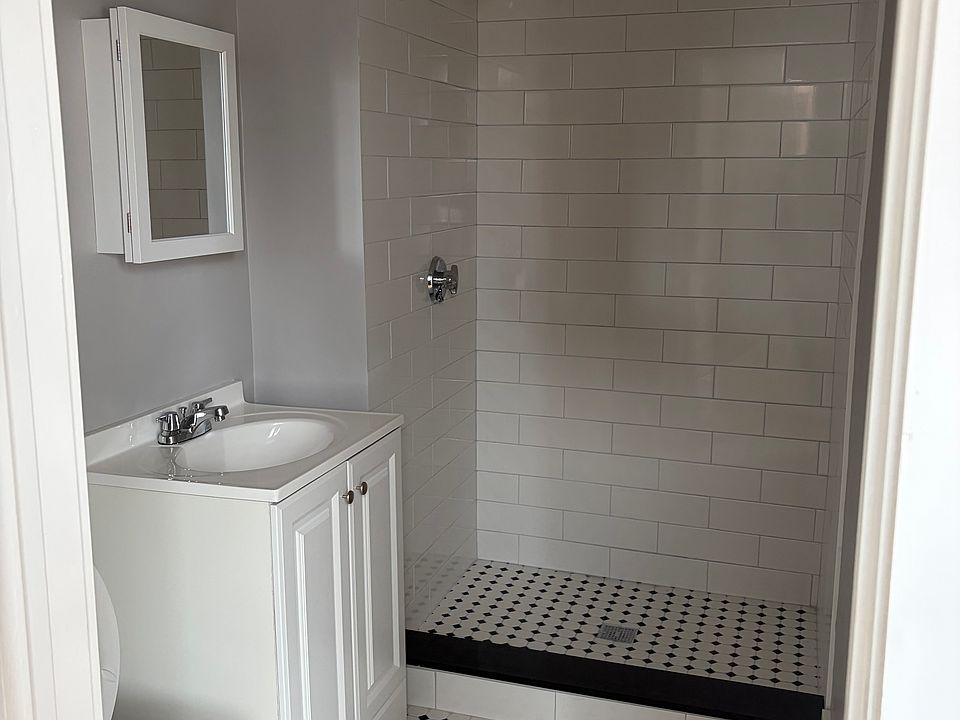 2nd image of 23 West St #200