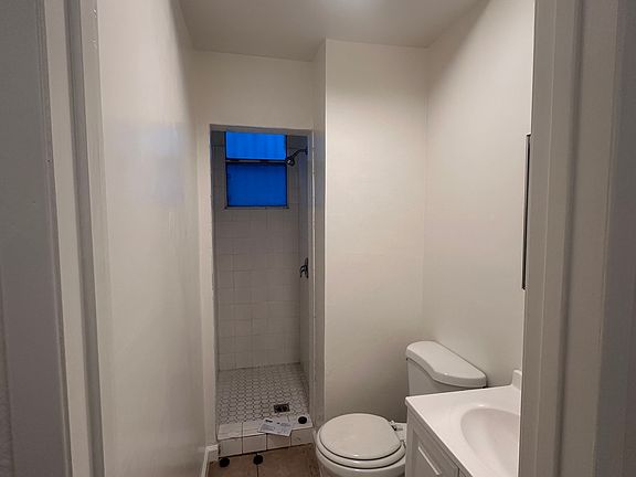 5th image of 5123 Marathon St #5129-1/2