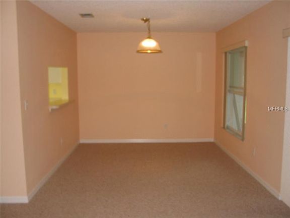 5th image of 2443 Hythe Ln