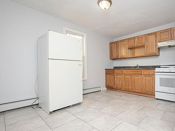 3rd image of 21 Amherst St #2