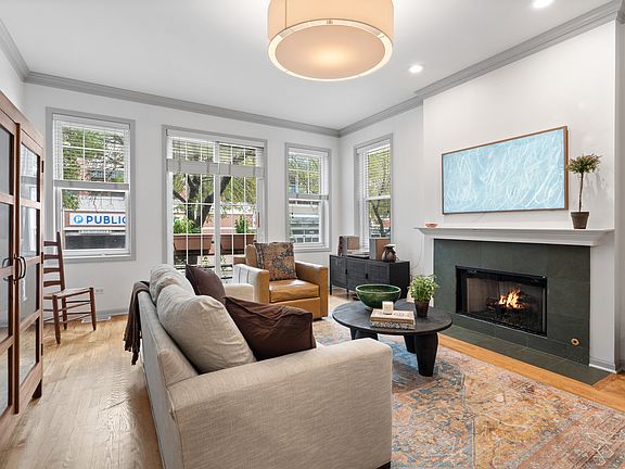 4th image of 1322 W Belmont Ave #1W