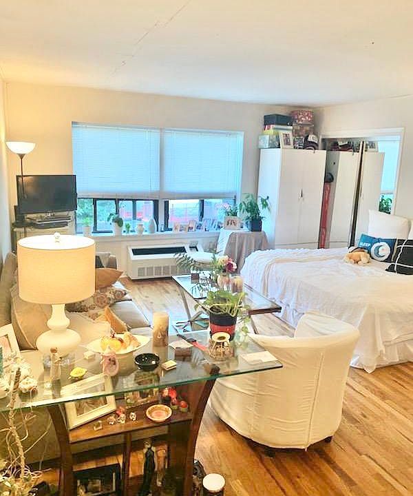 1st image of 340 Maple Ave #2N
