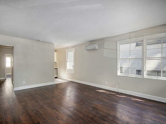 3rd image of 2505 North St