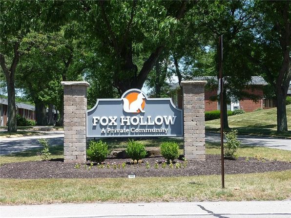 115 College Park Dr, Coraopolis, PA 15108