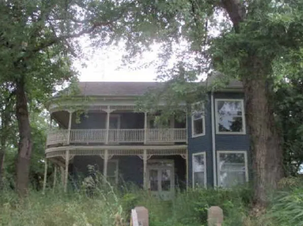 301 Valley St, Rushville, MO 64484